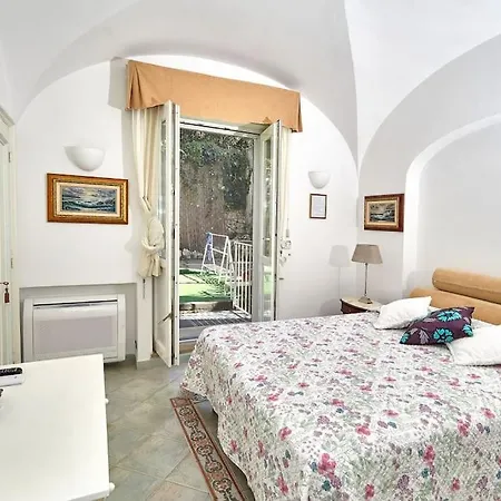 Apartment La Cercola Di Gina Comfortable Capri