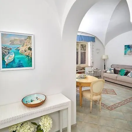 La Cercola Di Gina Comfortable Apartment